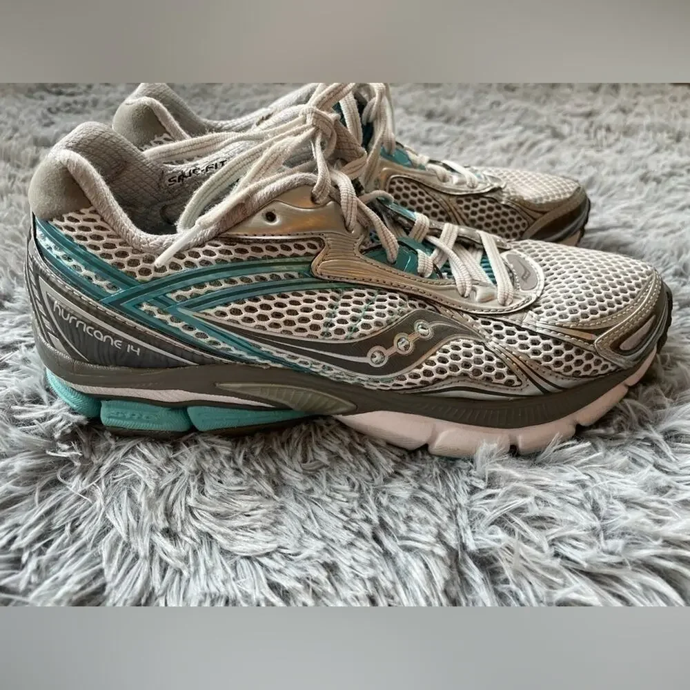 Women’s Saucony Hurricane 14 Silver/Teal Running Shoes Size 7.5 – Used
